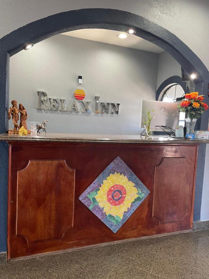 Relax Inn Dilley Zewnętrze zdjęcie